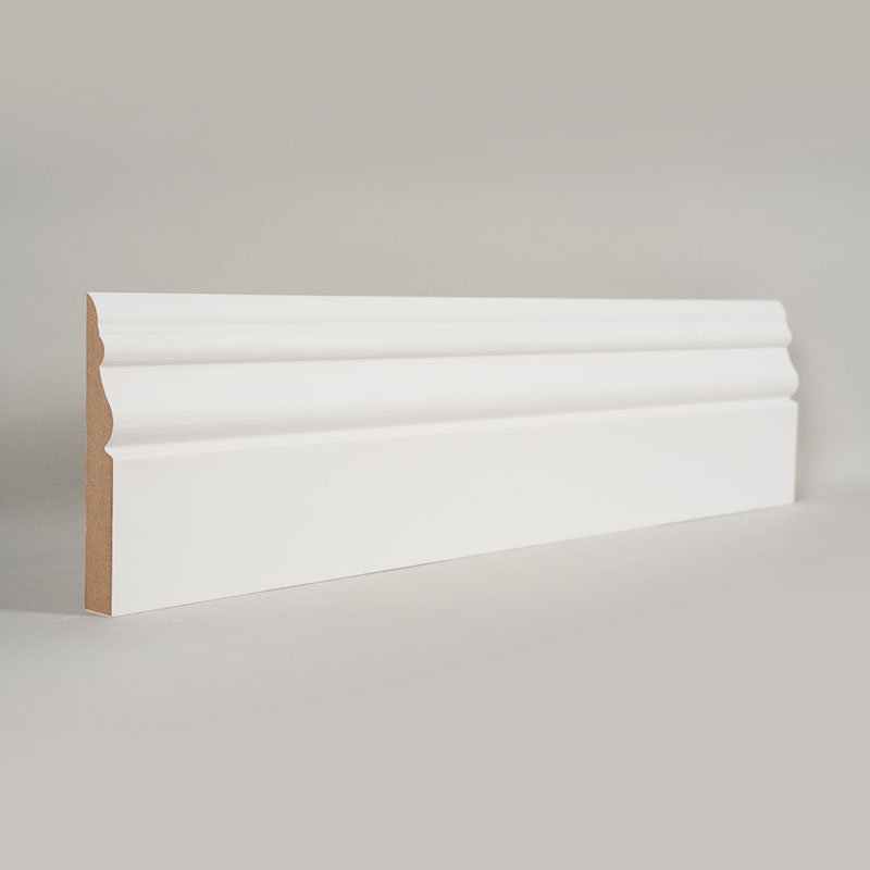 Plinthe MDF (apprêt de remplissage et blanc perle) 3/5' x 3 7/8'