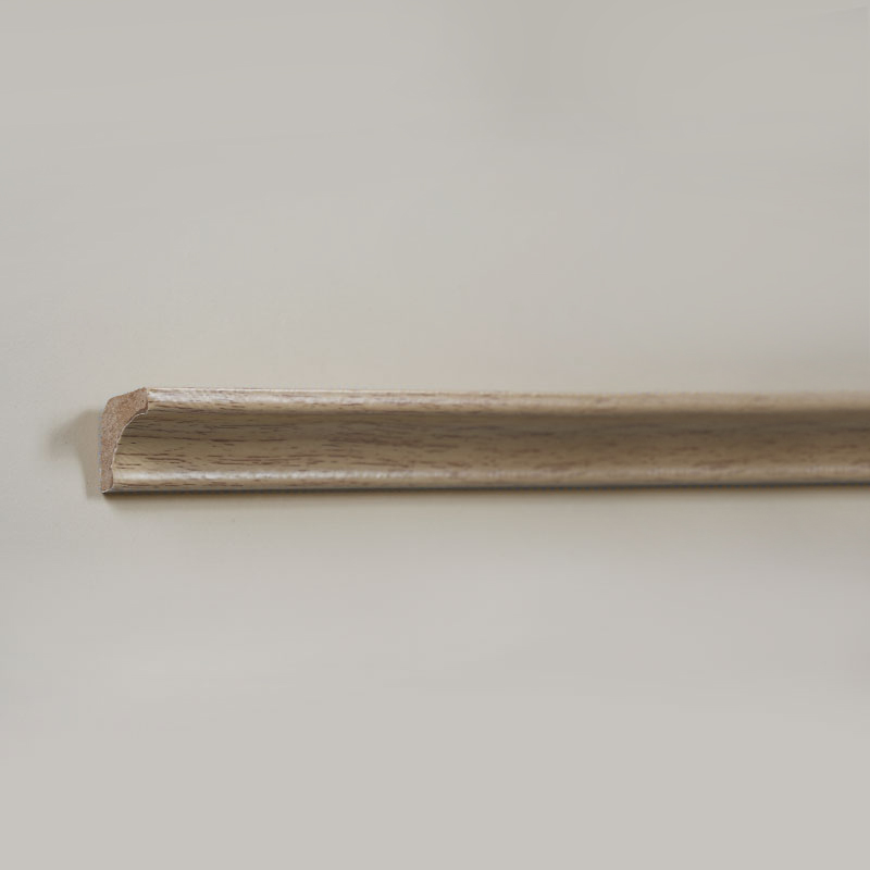 Moulure de coin intérieur en MDF/moulure Scotia (enveloppée de placage de chêne blanc + peinture) – Couleur chêne naturel 7/8' x 7/8'