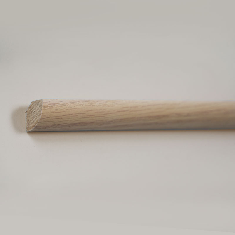 Moulure quart de rond en bois massif (enveloppée de placage de chêne rouge + peinture) - Couleur chêne 3/5' x 3/5'