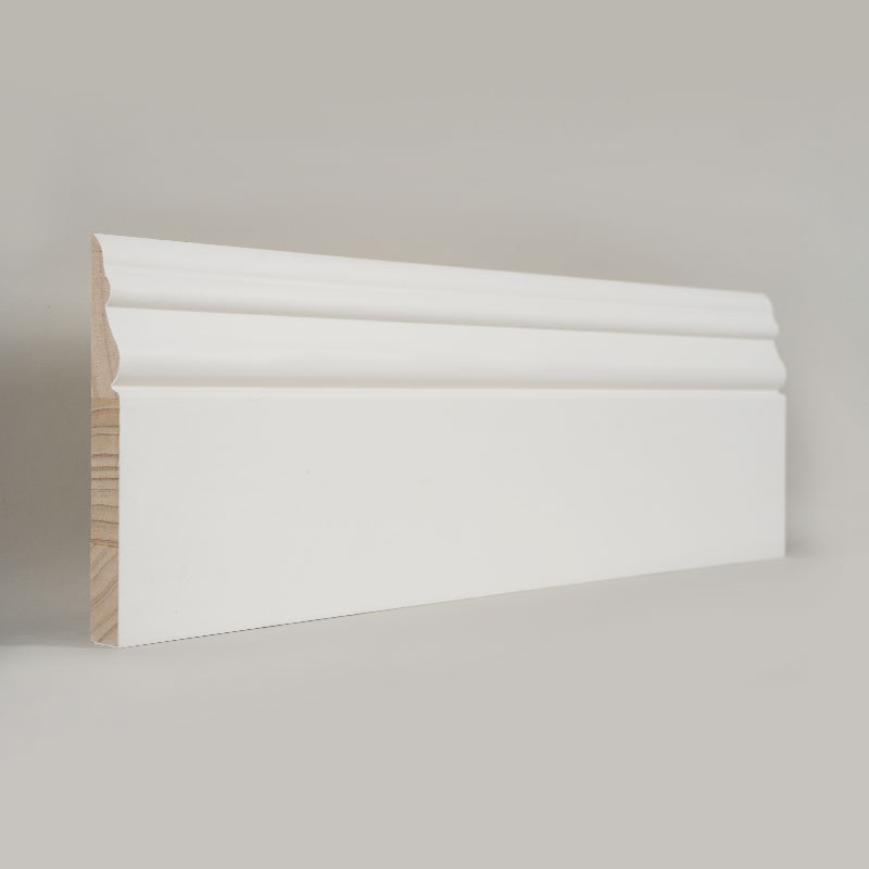 Plinthe en pin (apprêt de remplissage et blanc perle) 3/5' x 5'