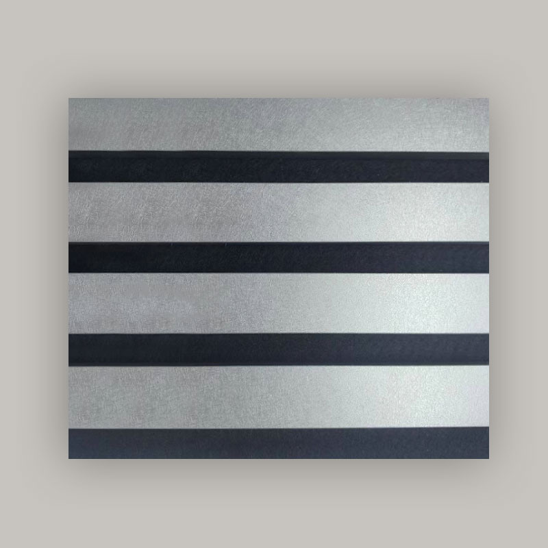 Mur de grille/panneau mural acoustique (enveloppé de PVC sur 3 côtés) - Couleur métallique brossée 2400/2700 mm x 600 mm