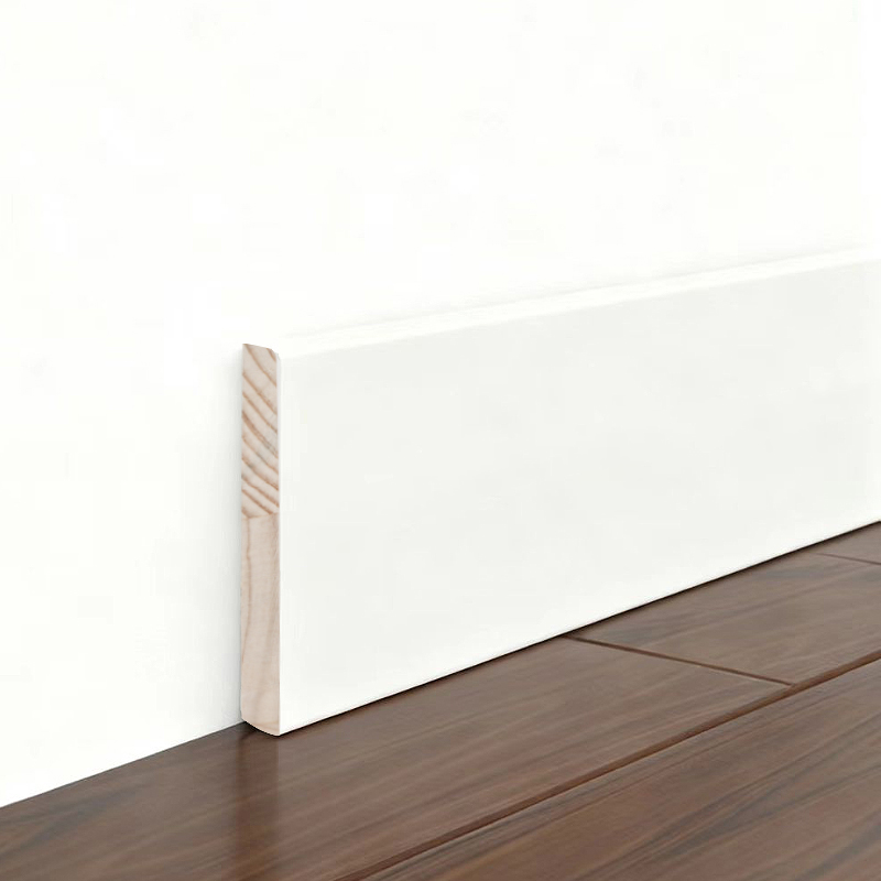 Plinthe en pin (apprêt de remplissage et blanc perle) 1/2' x 3 1/2'