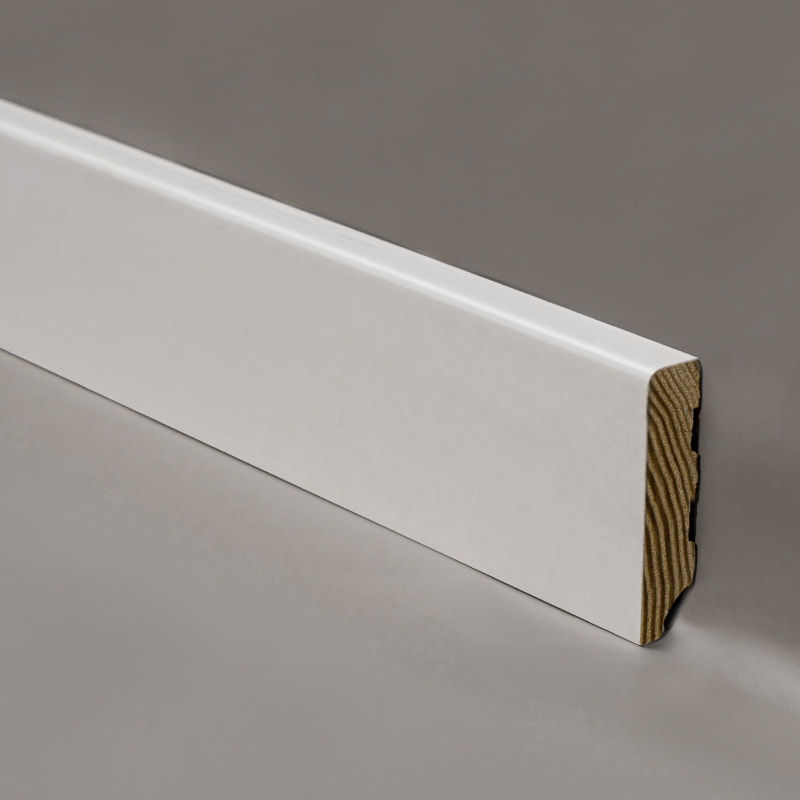 Plinthe en bois de pin (apprêtée et peinte) - Blanc 1/2' x 2 3/8'